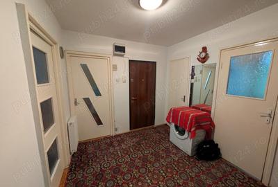 Apartament cu 4 camere decomandat în Central - 2