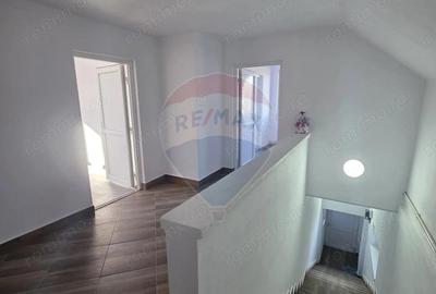 Spațiu comercial, de 180 mp, în Central - 10