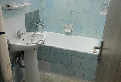 Garsoniera de inchiriat , cartier Sud , decomandata 37 mp , - 2