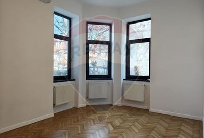 Casă cu 5 camere cu Teren 180 Mp în Dorobanți - 10