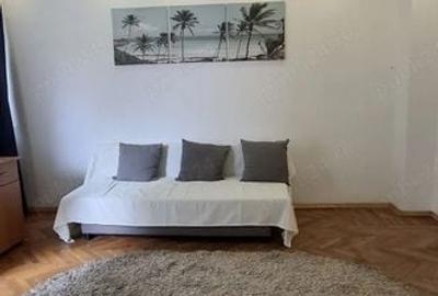 Apartament cu 2 camere semidecomandat, mobilat în Central