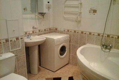 Apartament cu 3 camere de inchiriat Uzina 2 - 3