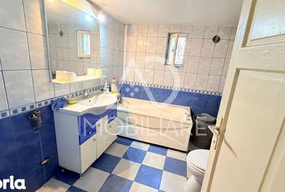 Casă cu 3 camere cu Teren 1482 Mp în Central - 2