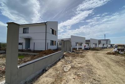 Duplex cu 5 camere cu Canalizare în Moșnița Nouă - 4