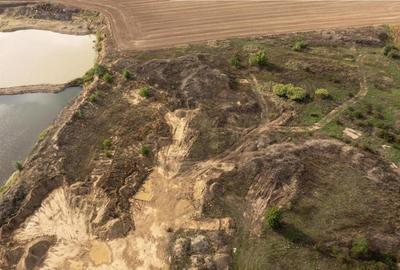 Teren intravilan de 26000 mp, în Vest - 3
