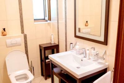 Casă cu 10 camere cu Teren 2500 Mp în Chiajna - 8