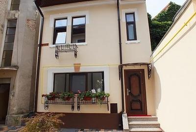 Casă cu 15 camere în Calea Călărașilor