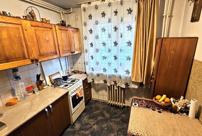 Apartament cu 3 camere decomandat în Lujerului - 12