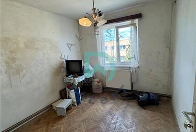 Apartament cu 2 camere semidecomandat în Florilor