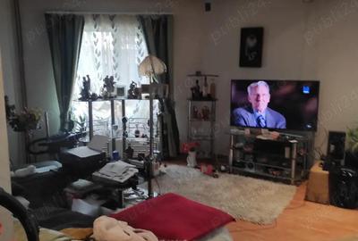 Casă cu 3 camere în Central