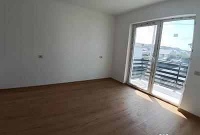 Casă cu 4 camere cu Teren 350 Mp în Șcheia - 2