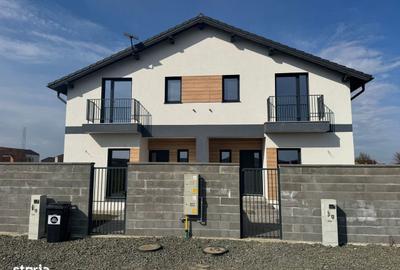 Casă cu 4 camere cu Teren 265 Mp în Central