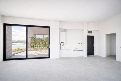 Apartament cu 3 camere decomandat în Delfinariu - 2