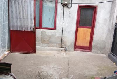 Casă cu 3 camere cu Teren 95 Mp în Central - 2