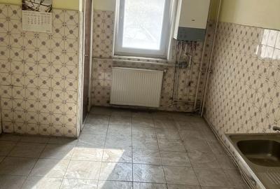 Apartament cu 4 camere decomandat în Central - 2