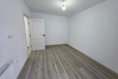 Apartament cu 3 camere semidecomandat în Titan - 15