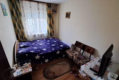 Apartament cu 3 camere decomandat-Micro 16 - 3