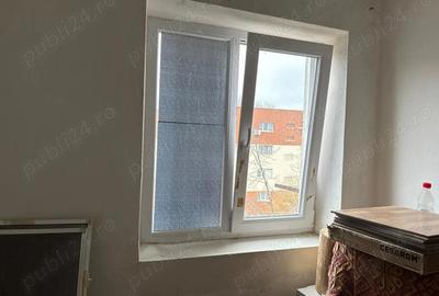 Apartament cu 3 camere semidecomandat în Central - 6