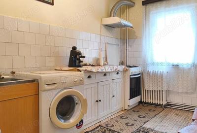 Apartament cu 3 camere decomandat în Central - 3