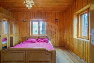 Casă cu 7 camere cu Teren 1288 Mp în Fundata - 4