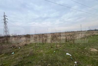 Teren de 2022 mp, în Central - 2