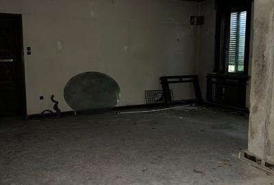 Casă cu 15 camere cu Canalizare în Unirii - 11