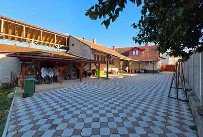 Casa proprietate unica in Hunedoara Central, langa Castelul Corvinilor - 2