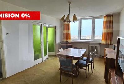 Apartament de vanzare cu 3 camere, 68 mp, zona Spitalului