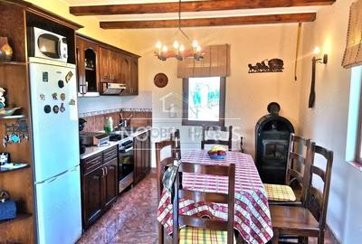 Casă cu 2 camere cu Teren 5500 Mp în Cârja - 9