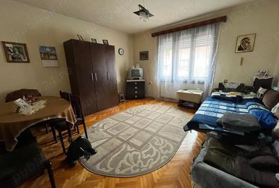 Casă cu 4 camere cu Teren 310 Mp în Central - 2