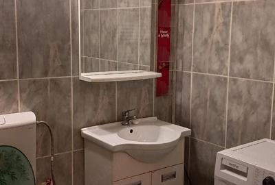 Garsonieră decomandată în Central - 2