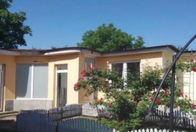 Casă cu 5 camere cu Teren 2400 Mp în Călan - 1