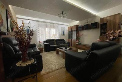 Casă cu 6 camere cu Teren 252 Mp în Semicentral - 2