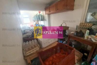 CASA (VILA) DE VANZARE IN CORNU - 4