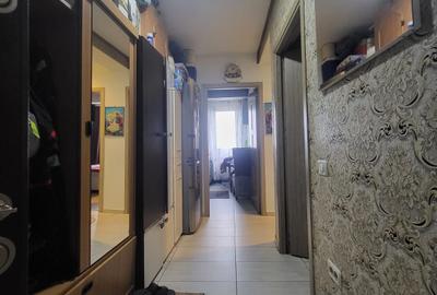 Apartament 2 camere mobilat, decomandat, loc de parcare, bloc cu lift - 2