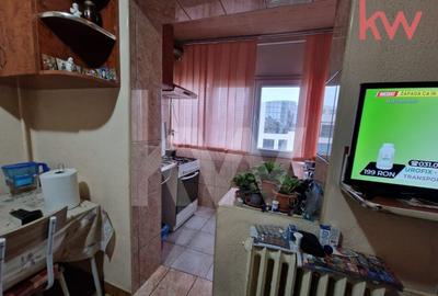 DE VANZARE apartament 2 camere decomandate Bulevardul Decebal - 7