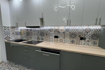 Apartament cu 3 camere semidecomandat, mobilat în Central - 1