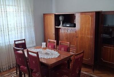 Apartament cu 3 camere decomandat în Gura Văii - 3
