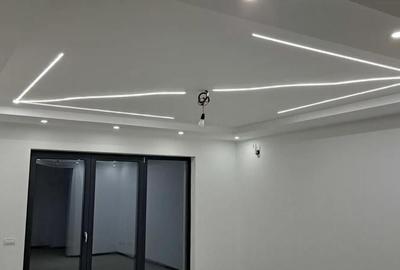 Casă cu 4 camere cu Teren 700 Mp în Vladimirescu