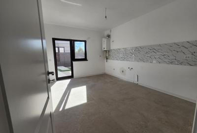 Duplex cu 4 camere cu Canalizare în Miroslava - 17