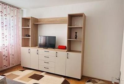 Apartament cu 2 camere semidecomandat în Astra