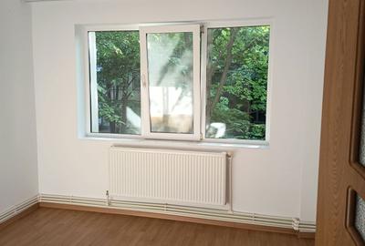 Apartament cu 3 camere semidecomandat în Micro 17 - 3