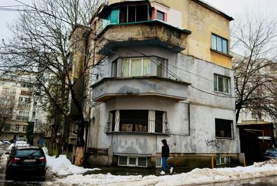 Apartament cu 3 camere decomandat în P-ța Unirii - 10