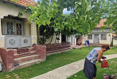 Casă cu 2 camere în Cașin - 1