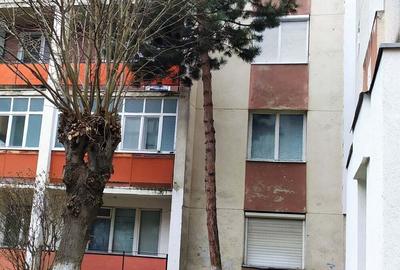 Apartament cu 3 camere decomandat în Reghin - 2