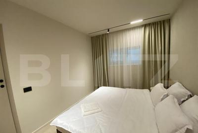 Apartament cu trei camere, 50 mp, ultrafinisat, zona Coada L - 7