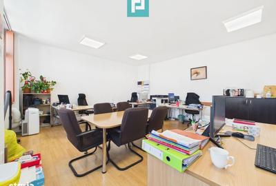 Spațiu comercial, de 71 mp, în P-ța Unirii - 2