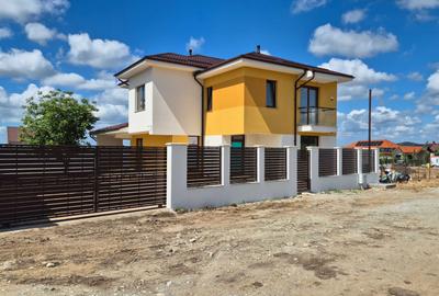 Casă cu 4 camere în Cârcea - 3