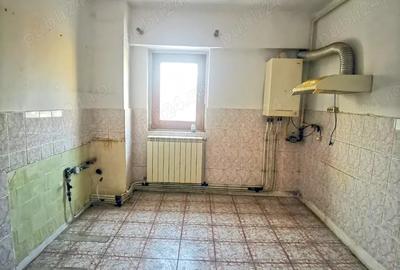 Apartament central 4 camere Tandarei - 2
