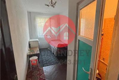 Garsoniera 11 mp renovata, cartier Vest, etaj 2 - 1